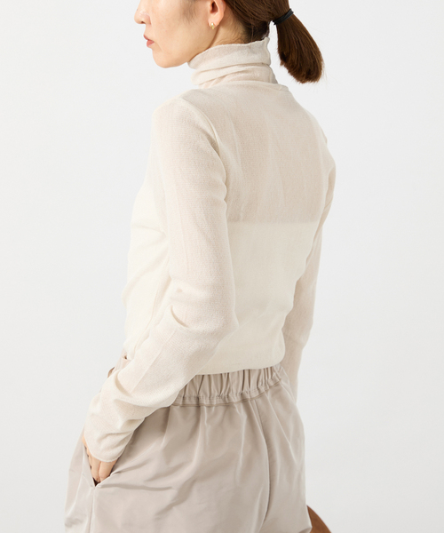 VERMEIL par iena(ヴェルメイユパーイエナ)の「fine cotton チュールシアタートル(Tシャツ/カットソー・レディース・ブラック/アイボリー・FREE)」の1枚目の写真