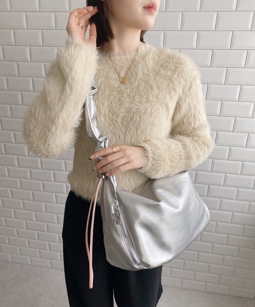 LOVALOT(ラバロット)の「ビッグシャーリングショルダーバッグ(ショルダーバッグ・レディース・ブラック/シルバー/ピンク/ホワイト/ブルー・FREE)」の22枚目の写真