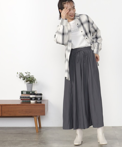 FOUND GOOD（ファウンドグッド）の「サラツヤフレアワイドP3（その他パンツ・レディース・グレー系1/グレー系8/アイボリー/ブラウン系3/グレー系・M/L/S）」の17枚目の写真