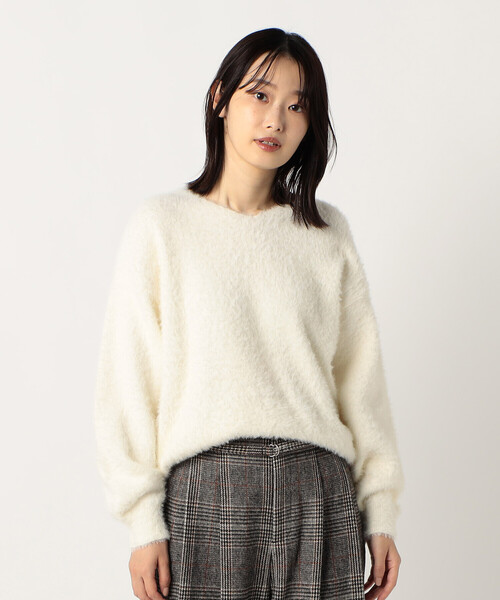 COMME CA ISM(コムサイズム)の「【ウォッシャブル】シャギー Vネックニット(ニット/セーター・レディース・ブルー/ライトグレー/チャコール/ホワイト/キャメル・FREE)」の2枚目の写真