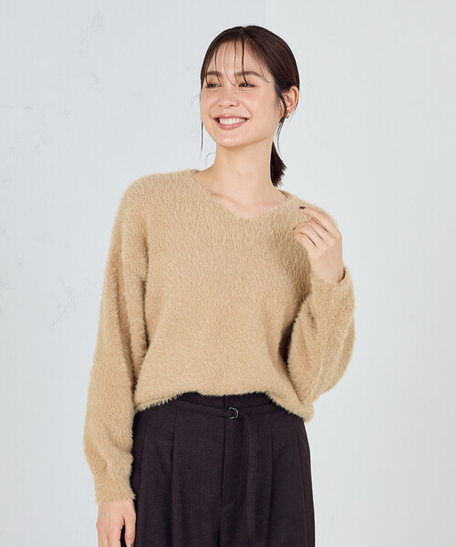 COMME CA ISM(コムサイズム)の「【ウォッシャブル】シャギー Vネックニット(ニット/セーター・レディース・ブルー/ライトグレー/チャコール/ホワイト/キャメル・FREE)」の14枚目の写真