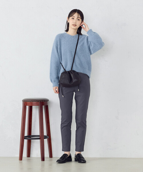COMME CA ISM(コムサイズム)の「【ウォッシャブル】シャギー Vネックニット(ニット/セーター・レディース・ブルー/ライトグレー/チャコール/ホワイト/キャメル・FREE)」の18枚目の写真