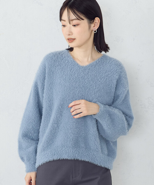 COMME CA ISM(コムサイズム)の「【ウォッシャブル】シャギー Vネックニット(ニット/セーター・レディース・ブルー/ライトグレー/チャコール/ホワイト/キャメル・FREE)」の19枚目の写真