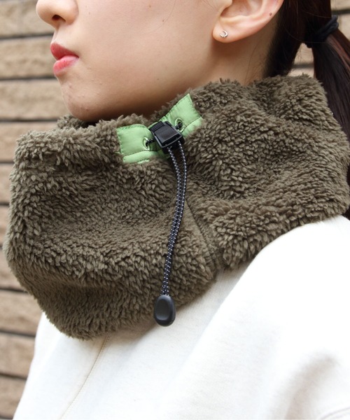 CHUMS（チャムス）の「CHUMS/チャムス　ボンディング フリース ネックウォーマー　Bonding Fleece Neck Warmer（ネックウォーマー/スヌード・メンズ・ベージュ/オリーブ/ブラック/ライトグレー・FREE）」の10枚目の写真