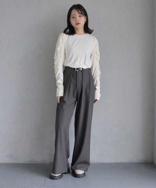 cheriella(シェリエラ)の「【cheriella】リップルパフショルダートップス RIPPLE PUFF SHOULDER TOPS(Tシャツ/カットソー・レディース・アイボリー/ブラック・M)」の14枚目の写真