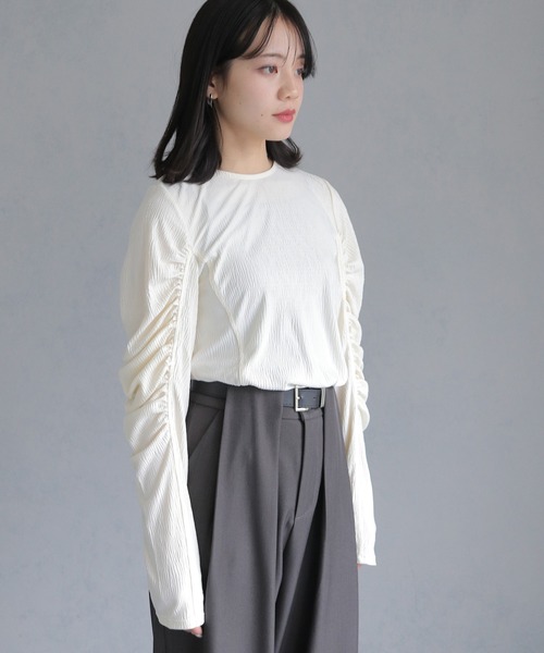 cheriella(シェリエラ)の「【cheriella】リップルパフショルダートップス RIPPLE PUFF SHOULDER TOPS(Tシャツ/カットソー・レディース・アイボリー/ブラック・M)」の11枚目の写真