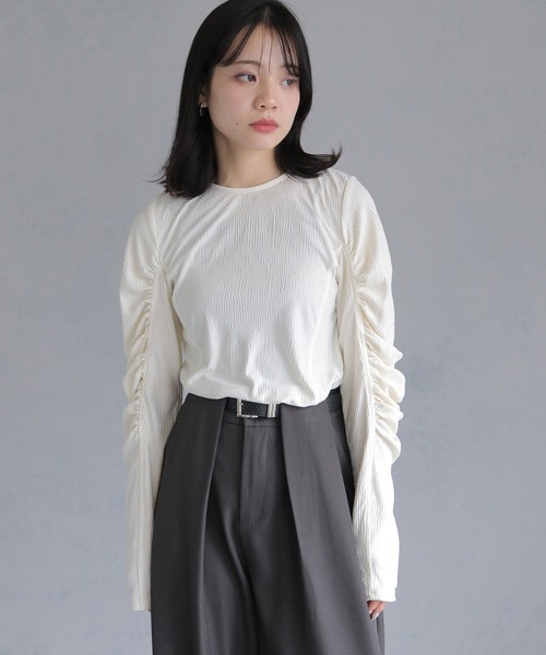 cheriella(シェリエラ)の「【cheriella】リップルパフショルダートップス RIPPLE PUFF SHOULDER TOPS(Tシャツ/カットソー・レディース・アイボリー/ブラック・M)」の10枚目の写真