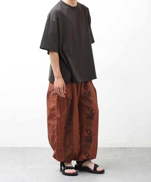 MARAI(マーライ)の「エスニック柄 バルーンカーゴパンツ サルエルパンツ イージーパンツ(カーゴパンツ・レディース・ブラウン/レッド/イエロー/ネイビー/ダークグリーン/ブラック/ブルー/グリーン/オレンジ・FREE)」の21枚目の写真