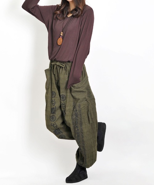 MARAI(マーライ)の「エスニック柄 バルーンカーゴパンツ サルエルパンツ イージーパンツ(カーゴパンツ・レディース・ブラウン/レッド/イエロー/ネイビー/ダークグリーン/ブラック/ブルー/グリーン/オレンジ・FREE)」の18枚目の写真