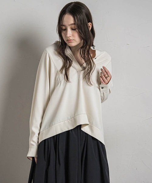 MAYSON GREY(メイソングレイ)の「パネル切替ドルマンブラウス≪洗濯機で洗える≫(シャツ/ブラウス・レディース・オフホワイト/チャコールグレー/ボルドー・M)」の14枚目の写真