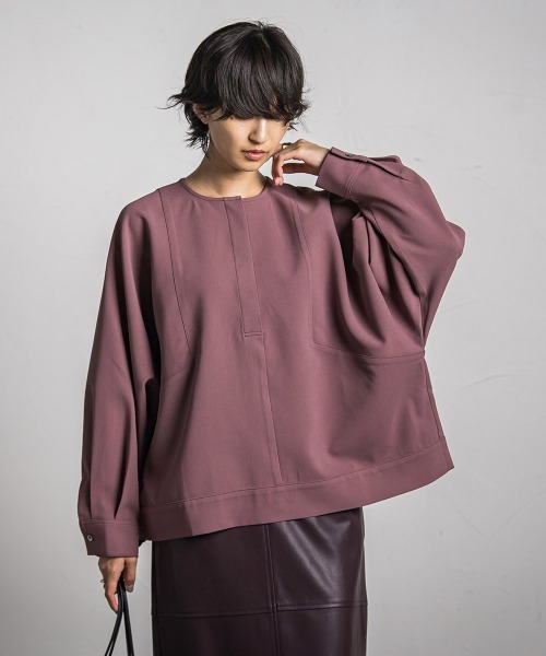 MAYSON GREY(メイソングレイ)の「パネル切替ドルマンブラウス≪洗濯機で洗える≫(シャツ/ブラウス・レディース・オフホワイト/チャコールグレー/ボルドー・M)」の9枚目の写真
