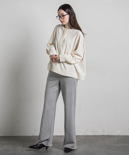 MAYSON GREY(メイソングレイ)の「パネル切替ドルマンブラウス≪洗濯機で洗える≫(シャツ/ブラウス・レディース・オフホワイト/チャコールグレー/ボルドー・M)」の18枚目の写真