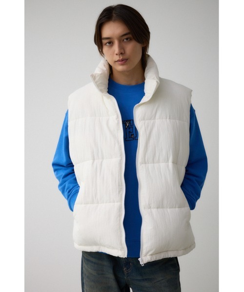 AZUL by moussy(アズールバイマウジー)の「スタンドカラー中綿ベスト(ダウンベスト・メンズ・グレー/オフホワイト/ブラック・FREE)」の4枚目の写真