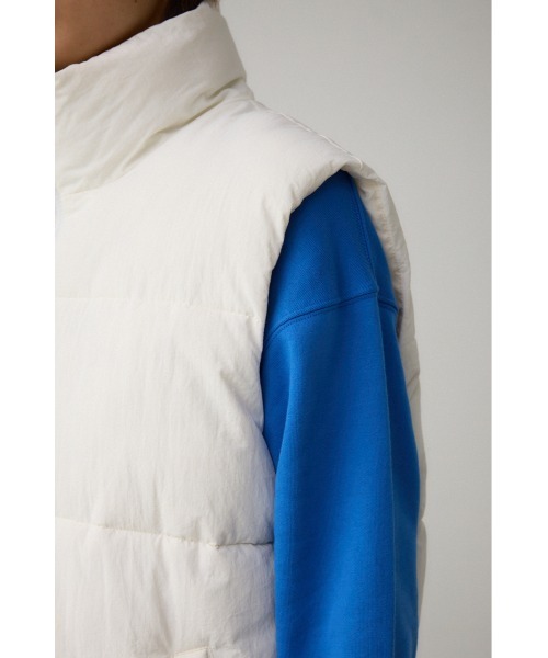 AZUL by moussy(アズールバイマウジー)の「スタンドカラー中綿ベスト(ダウンベスト・メンズ・グレー/オフホワイト/ブラック・FREE)」の11枚目の写真