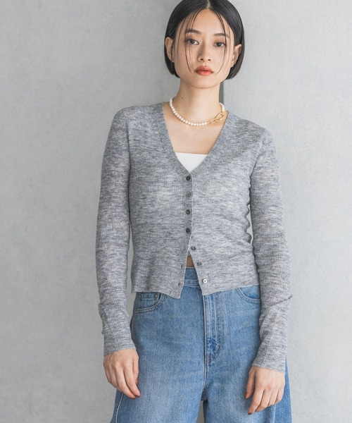 A part by（アパートバイ）の「14GシアーウールVネックカーディガン（カーディガン/ボレロ・レディース・ライトグレー/オフホワイト/ブラック・FREE）」の3枚目の写真