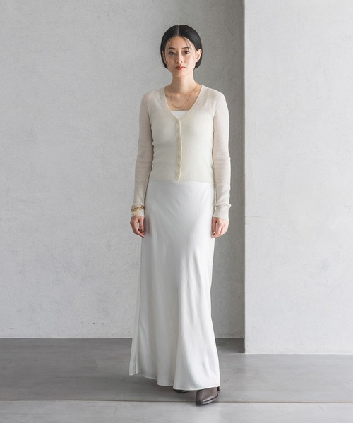 A part by（アパートバイ）の「14GシアーウールVネックカーディガン（カーディガン/ボレロ・レディース・ライトグレー/オフホワイト/ブラック・FREE）」の4枚目の写真