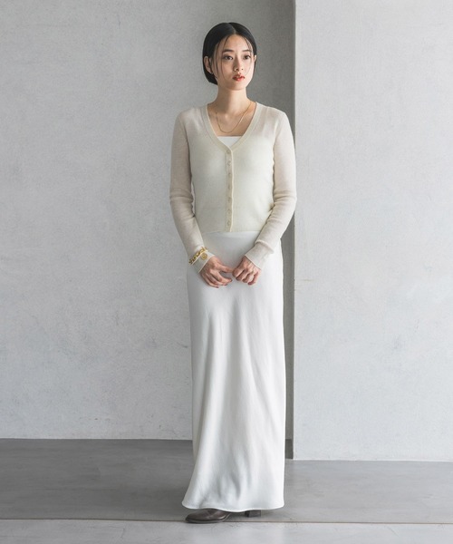 A part by（アパートバイ）の「14GシアーウールVネックカーディガン（カーディガン/ボレロ・レディース・ライトグレー/オフホワイト/ブラック・FREE）」の6枚目の写真