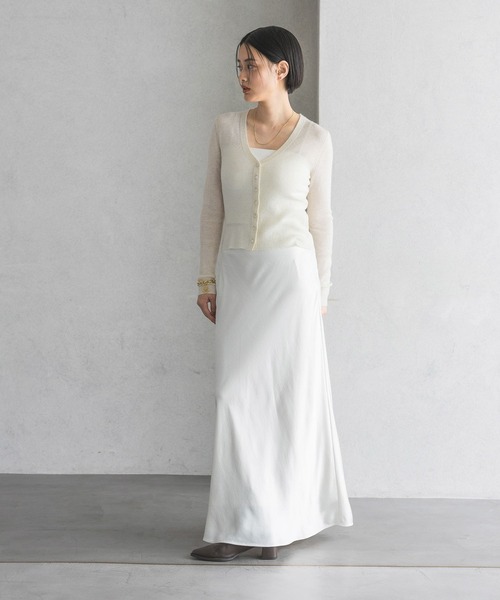 A part by（アパートバイ）の「14GシアーウールVネックカーディガン（カーディガン/ボレロ・レディース・ライトグレー/オフホワイト/ブラック・FREE）」の5枚目の写真