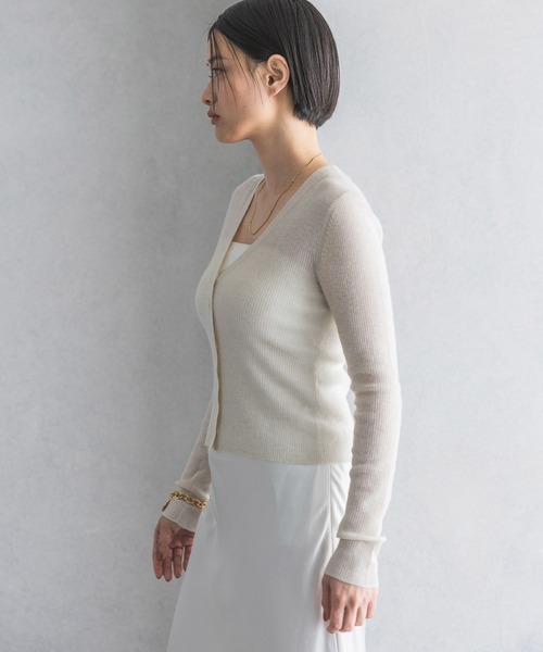 A part by（アパートバイ）の「14GシアーウールVネックカーディガン（カーディガン/ボレロ・レディース・ライトグレー/オフホワイト/ブラック・FREE）」の9枚目の写真