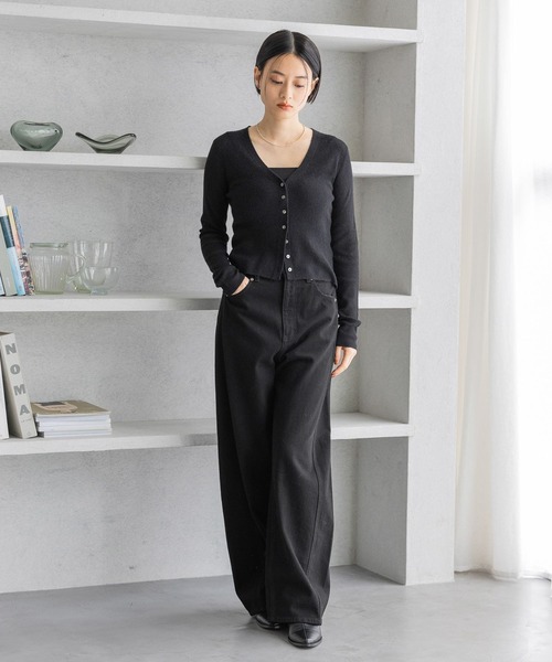 A part by（アパートバイ）の「14GシアーウールVネックカーディガン（カーディガン/ボレロ・レディース・ライトグレー/オフホワイト/ブラック・FREE）」の13枚目の写真