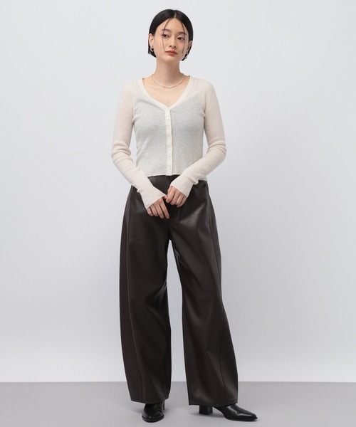 A part by（アパートバイ）の「14GシアーウールVネックカーディガン（カーディガン/ボレロ・レディース・ライトグレー/オフホワイト/ブラック・FREE）」の22枚目の写真