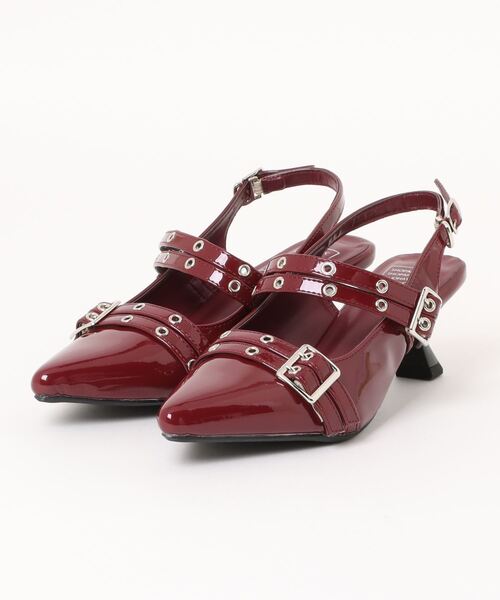 SPINNS（スピンズ）の「ベルト付き合皮ハトメパンプス（パンプス・レディース・レッド/ブラック/シルバー・L/LL/M）」の3枚目の写真