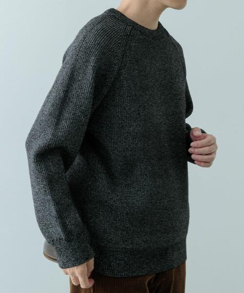 ITEMS URBANRESEARCH（アイテムズ アーバンリサーチ）の「マシンウォッシャブル マシュマロ ラグランニット（ニット/セーター・メンズ・ブラウン/ブルー/ブラック・LARGE/MEDIUM）」の18枚目の写真