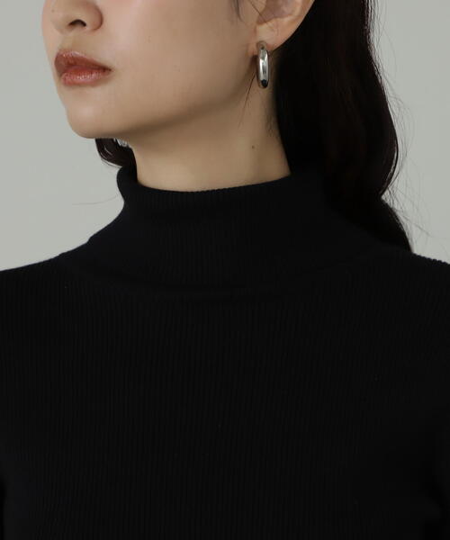 N.（N. Natural Beauty Basic）（エヌエヌナチュラルビューティーベーシック）の「◆タートルネックスリットラメリブニット（ニット/セーター・レディース・ホワイト系その他/ブラック系その他・MEDIUM）」の19枚目の写真