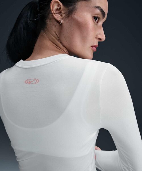 NIKE クロップドジップアップセーター NIKE公式】ナイキ スポーツウェア ウィメンズ タイト グラフィック