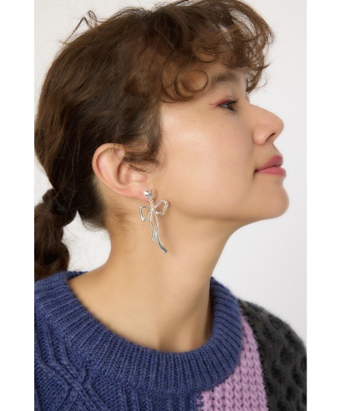 RODEO CROWNS WIDE BOWL（ロデオクラウンズワイドボウル）の「R/S リボンモチーフピアス（ピアス（両耳用）・レディース・シルバー・FREE）」の7枚目の写真