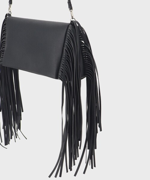 GRACE CONTINENTAL（グレースコンチネンタル）の「フリンジバッグ（ショルダーバッグ・レディース・ブラック・FREE）」の3枚目の写真