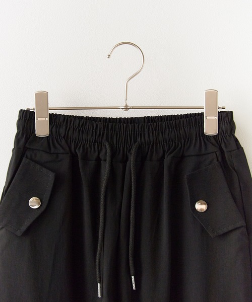 ROOPTOKYO（ループトウキョウ）の「ワイドシルエット カーゴパンツ 【ドローコード付き】（カーゴパンツ・レディース・グレー/カーキ/ブラック・FREE）」の18枚目の写真