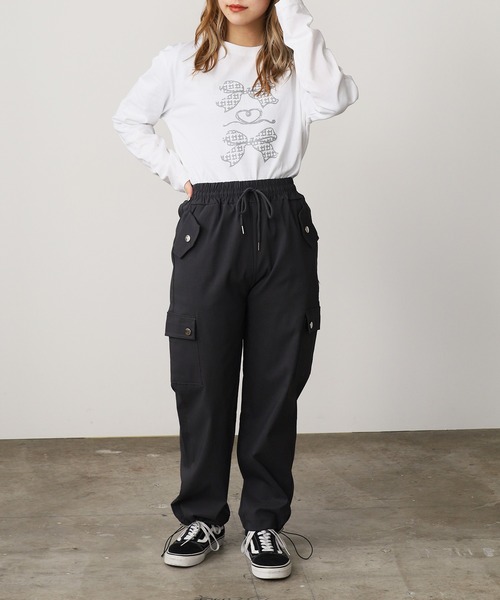 ROOPTOKYO（ループトウキョウ）の「ワイドシルエット カーゴパンツ 【ドローコード付き】（カーゴパンツ・レディース・グレー/カーキ/ブラック・FREE）」の13枚目の写真