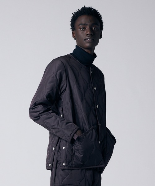 TAION（タイオン）の「【TAION(タイオン)】〈ユニセックス〉 ミリタリー クルーネック ダウンジャケット（ダウンジャケット/コート・メンズ・オリーブ/ダークパープル/ダークオリーブ/ブラウン系その他5/ブラック系5/ダークオレンジ/チャコールグレー/ライトブラウン/ダークグリーン/クリーム/ベージュ系その他3/キャメル/ダークグリーン系/ダークネイビー/ブラック/オフホワイト/チョコ・S/XL/L/M/XS/2XL/3XL）」の7枚目の写真