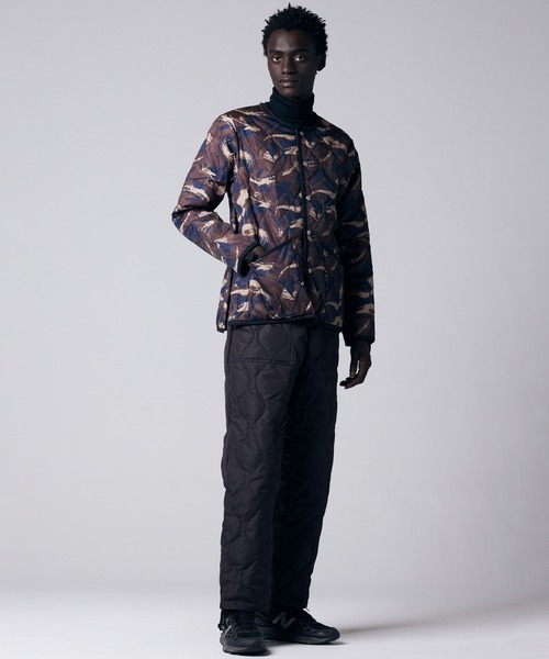 TAION（タイオン）の「【TAION(タイオン)】〈ユニセックス〉 ミリタリー クルーネック ダウンジャケット（ダウンジャケット/コート・メンズ・オリーブ/ダークパープル/ダークオリーブ/ブラウン系その他5/ブラック系5/ダークオレンジ/チャコールグレー/ライトブラウン/ダークグリーン/クリーム/ベージュ系その他3/キャメル/ダークグリーン系/ダークネイビー/ブラック/オフホワイト/チョコ・S/XL/L/M/XS/2XL/3XL）」の19枚目の写真