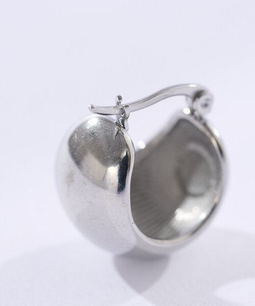 RIVE DROITE（リヴドロワ）の「【R.good(アールドットグッド)】ボリュームフープピアス（ピアス（両耳用）・レディース・シルバー/ゴールド・FREE）」の10枚目の写真