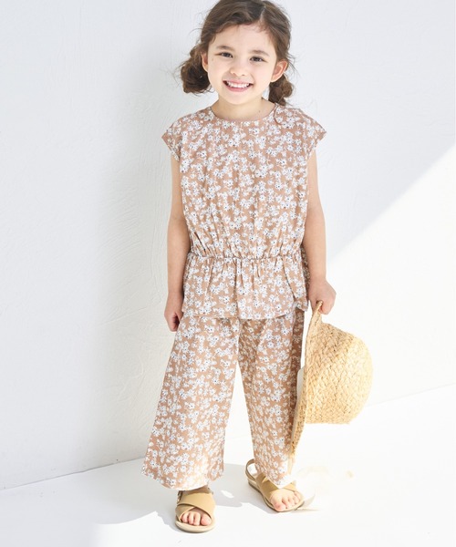 pairmanon（ペアマノン）の「【リンクコーデ】ペプラムブラウス 7分丈パンツ ガールズセットアップ（セットアップ・キッズ・イエロー系その他/ブラック系その他/ホワイト系その他/レッド系その他/ベージュ/パープル/グリーン系その他/ベージュ系その他/ホワイト系その他2・120/150/110/90/100/130/140）」の4枚目の写真