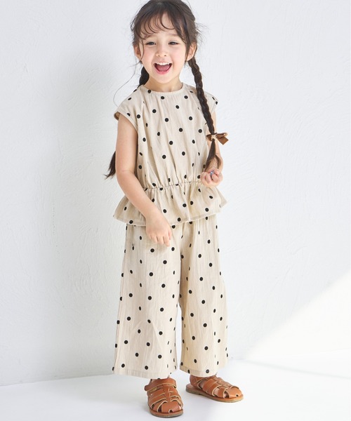 pairmanon（ペアマノン）の「【リンクコーデ】ペプラムブラウス 7分丈パンツ ガールズセットアップ（セットアップ・キッズ・イエロー系その他/ブラック系その他/ホワイト系その他/レッド系その他/ベージュ/パープル/グリーン系その他/ベージュ系その他/ホワイト系その他2・120/150/110/90/100/130/140）」の2枚目の写真