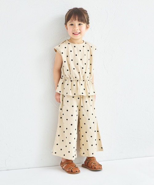 pairmanon（ペアマノン）の「【リンクコーデ】ペプラムブラウス 7分丈パンツ ガールズセットアップ（セットアップ・キッズ・イエロー系その他/ブラック系その他/ホワイト系その他/レッド系その他/ベージュ/パープル/グリーン系その他/ベージュ系その他/ホワイト系その他2・120/150/110/90/100/130/140）」の3枚目の写真