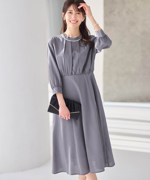 alotta(アロッタ)の「上品光沢フレアーワンピース(ワンピース・レディース・ブルーグレー/ネイビー・3L/LL/L/M)」の21枚目の写真