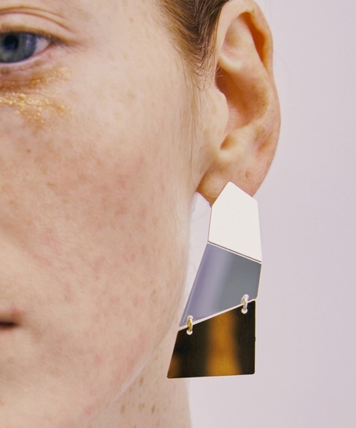 LAPUIS(ラピュイ)の「LAPUIS(ラピュイ) Puzzle Plate earrings(イヤリング・レディース・マルチ/シルバー・FREE)」の2枚目の写真