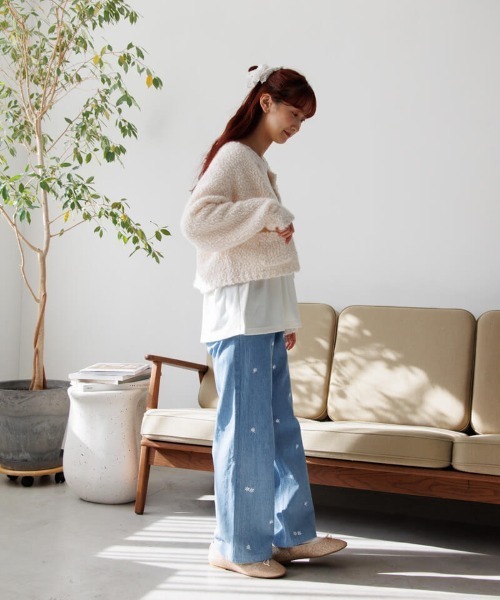 flower(フラワー)の「ガーデンエンブロイダリーパンツ(デニムパンツ・レディース・ブルー/ブルー系その他・SMALL/MEDIUM)」の4枚目の写真