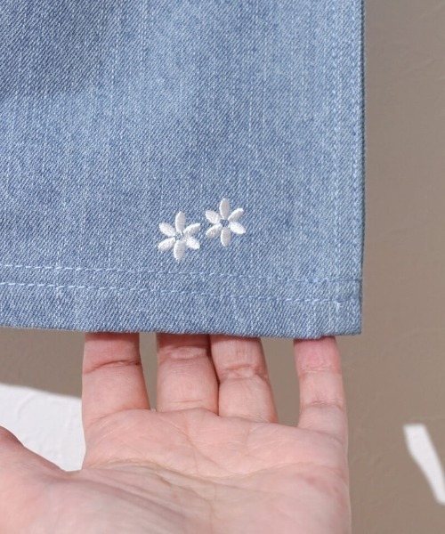 flower(フラワー)の「ガーデンエンブロイダリーパンツ(デニムパンツ・レディース・ブルー/ブルー系その他・SMALL/MEDIUM)」の10枚目の写真