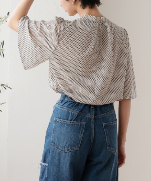 aquagarage(アクアガレージ)の「スカーフタイフレア袖ブラウス(シャツ/ブラウス・レディース・ブラック/アイボリー/スモークピンク/ピンク系その他/ベージュ/ネイビー/グリーン系その他/ブラック系その他/ホワイト系その他/ホワイト・M/LL/S/L)」の17枚目の写真