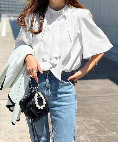 aquagarage(アクアガレージ)の「スカーフタイフレア袖ブラウス(シャツ/ブラウス・レディース・ブラック/アイボリー/スモークピンク/ピンク系その他/ベージュ/ネイビー/グリーン系その他/ブラック系その他/ホワイト系その他/ホワイト・M/LL/S/L)」の11枚目の写真