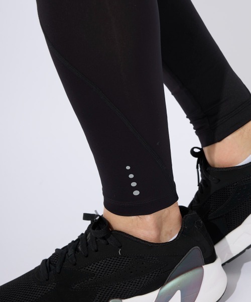 FILA(フィラ)の「ソフトコンプレッション レギンス(レギンス/スパッツ・メンズ・ブラック/ネイビー/マルチ/ブラック×グレー/レッド・SMALL/MEDIUM/LARGE/X-LARGE)」の10枚目の写真