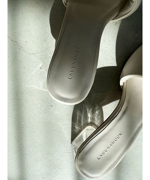LAGUNAMOON（ラグナムーン）の「パフィスクエアサンダル（サンダル・レディース・ブラック/アイボリー・SMALL/MEDIUM）」の4枚目の写真