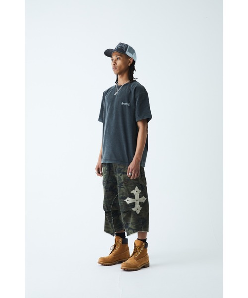 SUPPLIER（サプライヤー）の「Tシャツ｜Vintage Wash Melt Cross Rhinestone Tee｜SUPPLIER（Tシャツ/カットソー・メンズ・ブラック/ベージュ/レッド・MEDIUM/SMALL/LARGE/XX-LARGE/X-LARGE）」の5枚目の写真