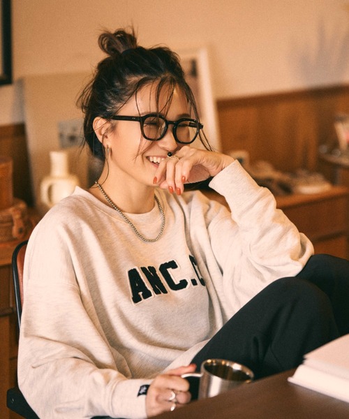 ANIECA（アニーカ）の「UNIVERSAL OVERALL×ANIECA スウェット