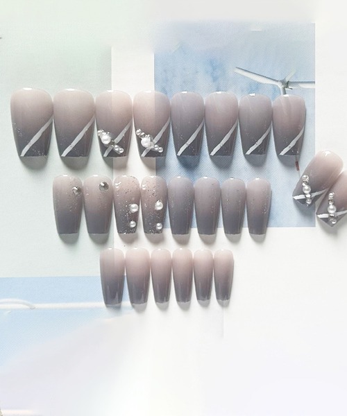 Lace Ladies(レースレディース)の「パール ラメ バレリーナ ネイルチップ セット(ネイルシール/ネイルチップ・レディース・グレー・FREE)」の3枚目の写真